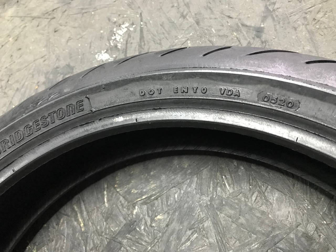 120/70 R17 Bridgestone Battlax Hypersport S22F