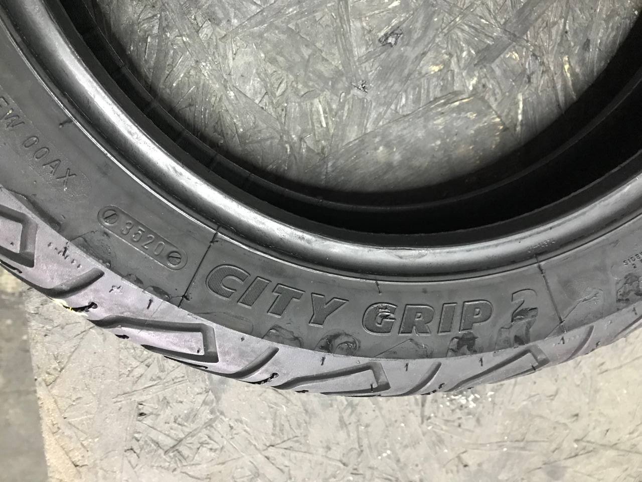 140/70 R14 Michelin City Grip 2