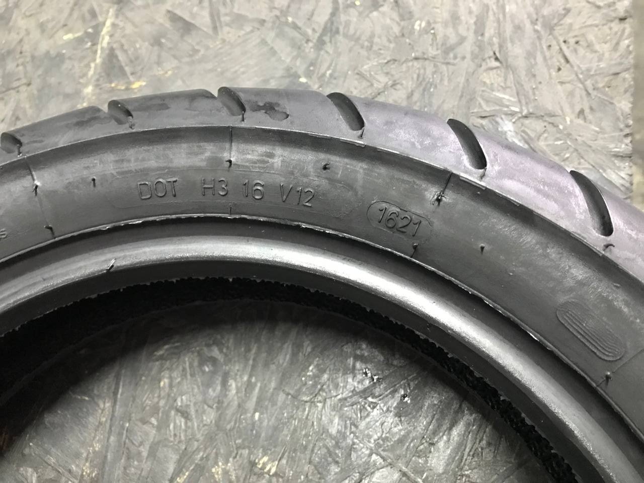 120/70 R12 Mitas 