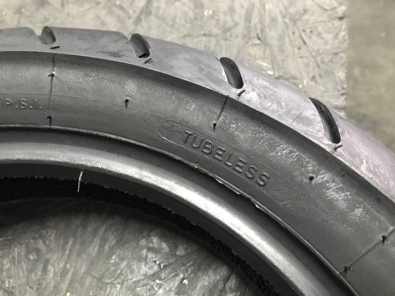 120/70 R12 Mitas 