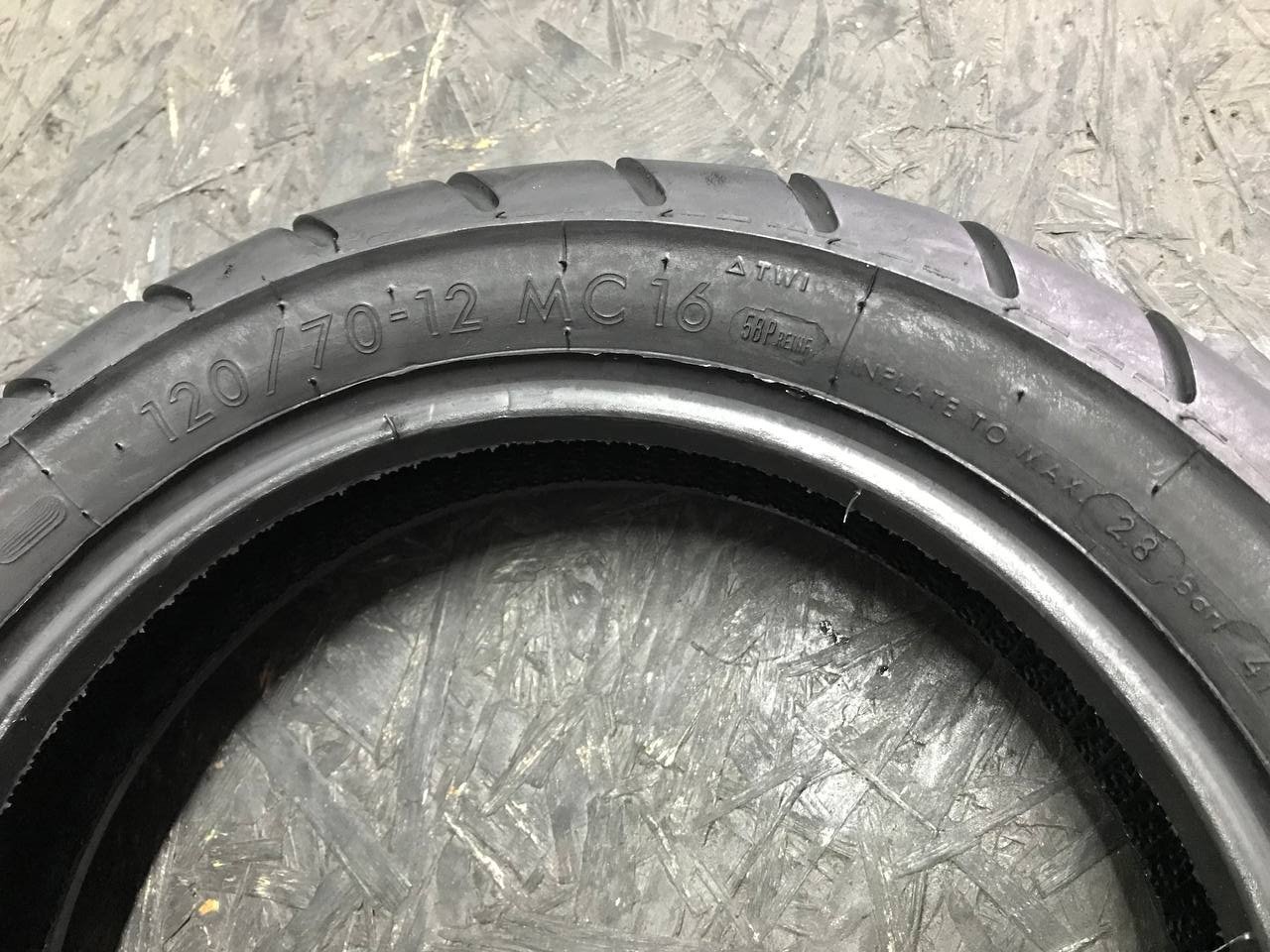 120/70 R12 Mitas 