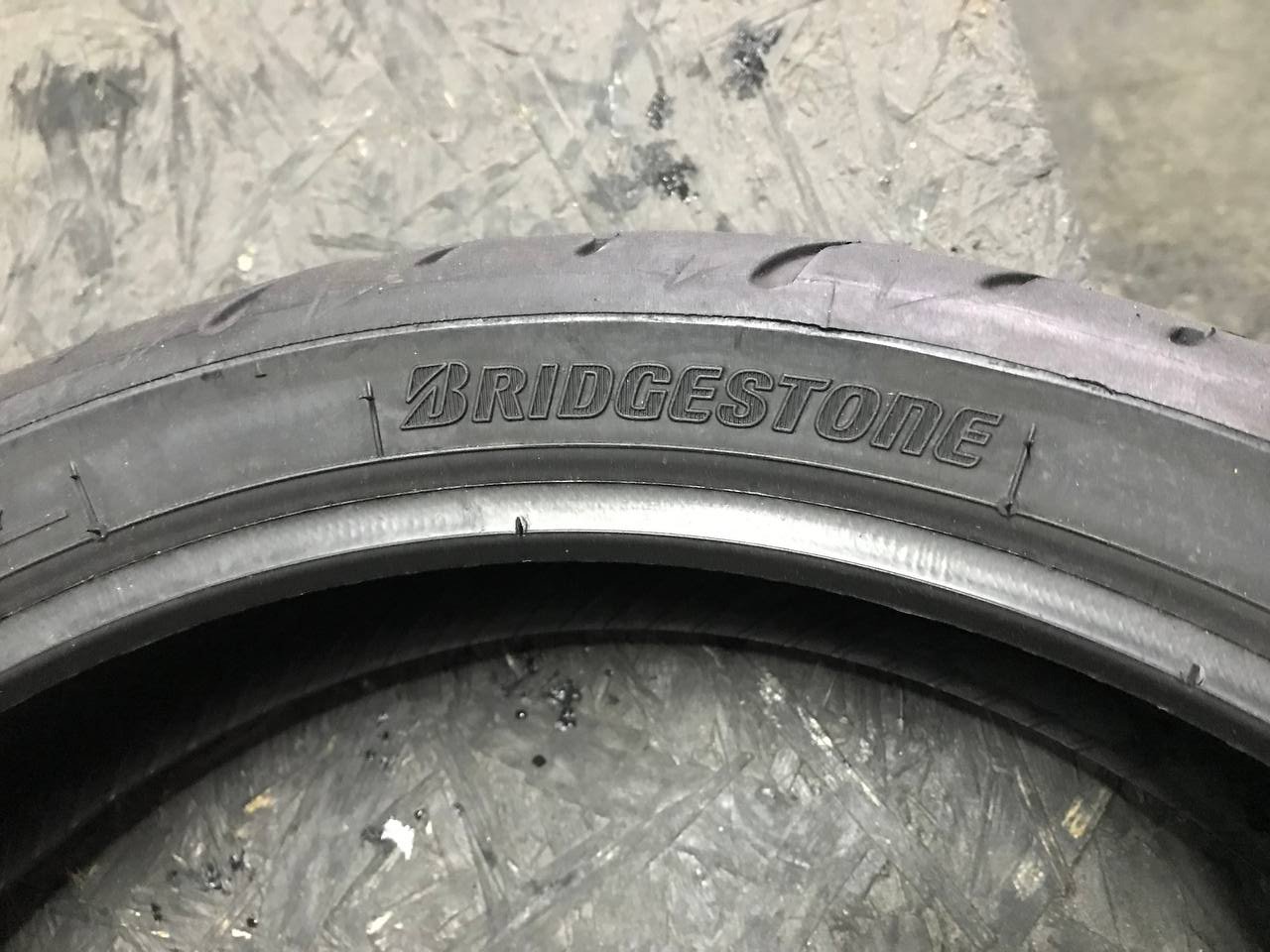 120/70 R17 Bridgestone Battlax Sport Touring T31F