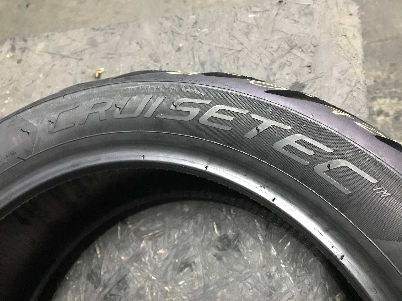 200/55 R16 Metzeler Cruisetec