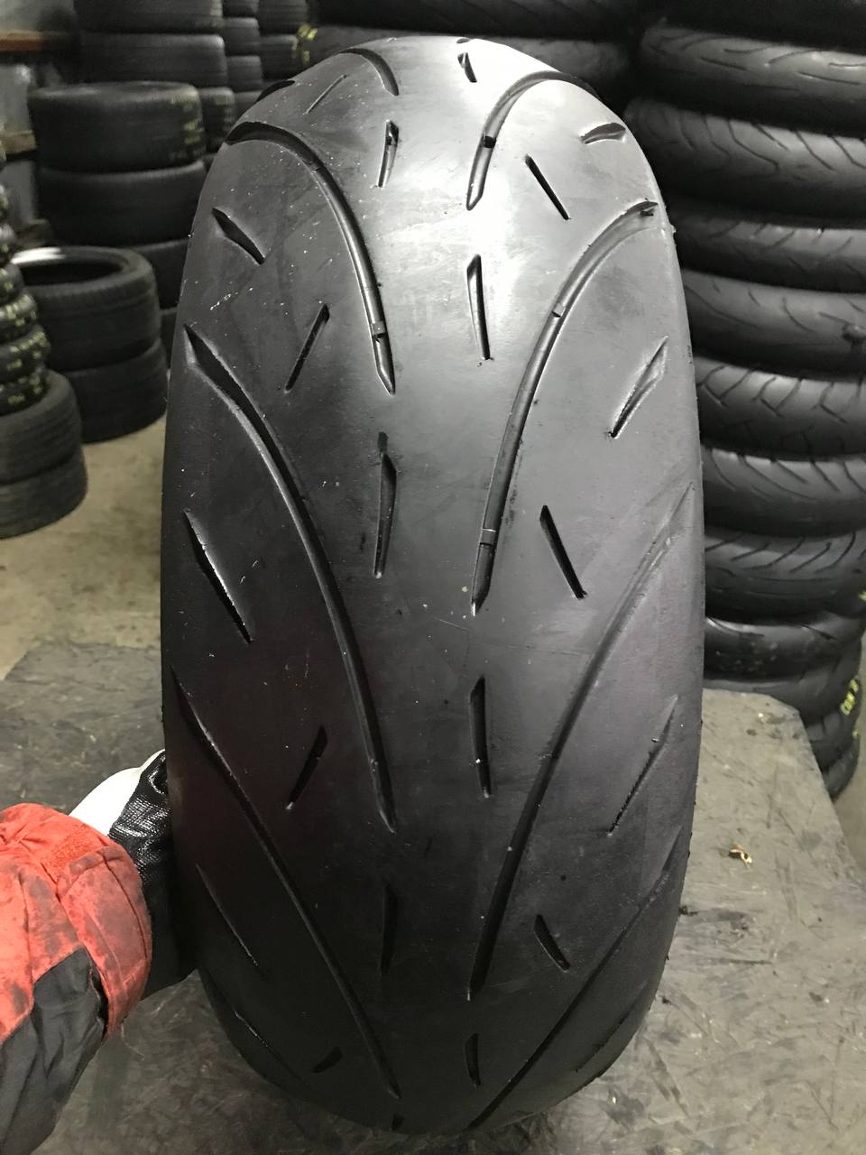 200/55 R16 Metzeler Cruisetec