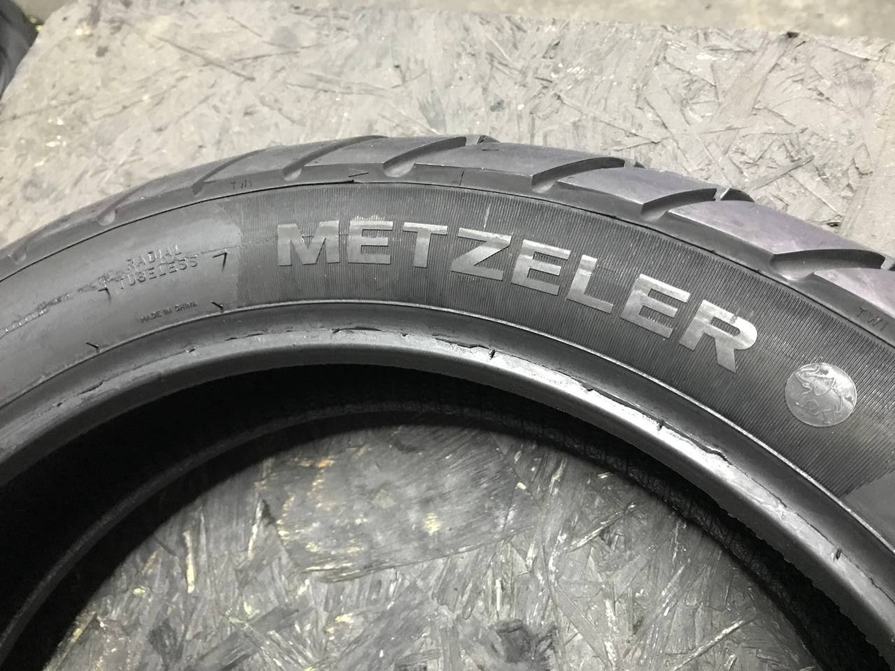 150/70 R17 Metzeler Karoo Street
