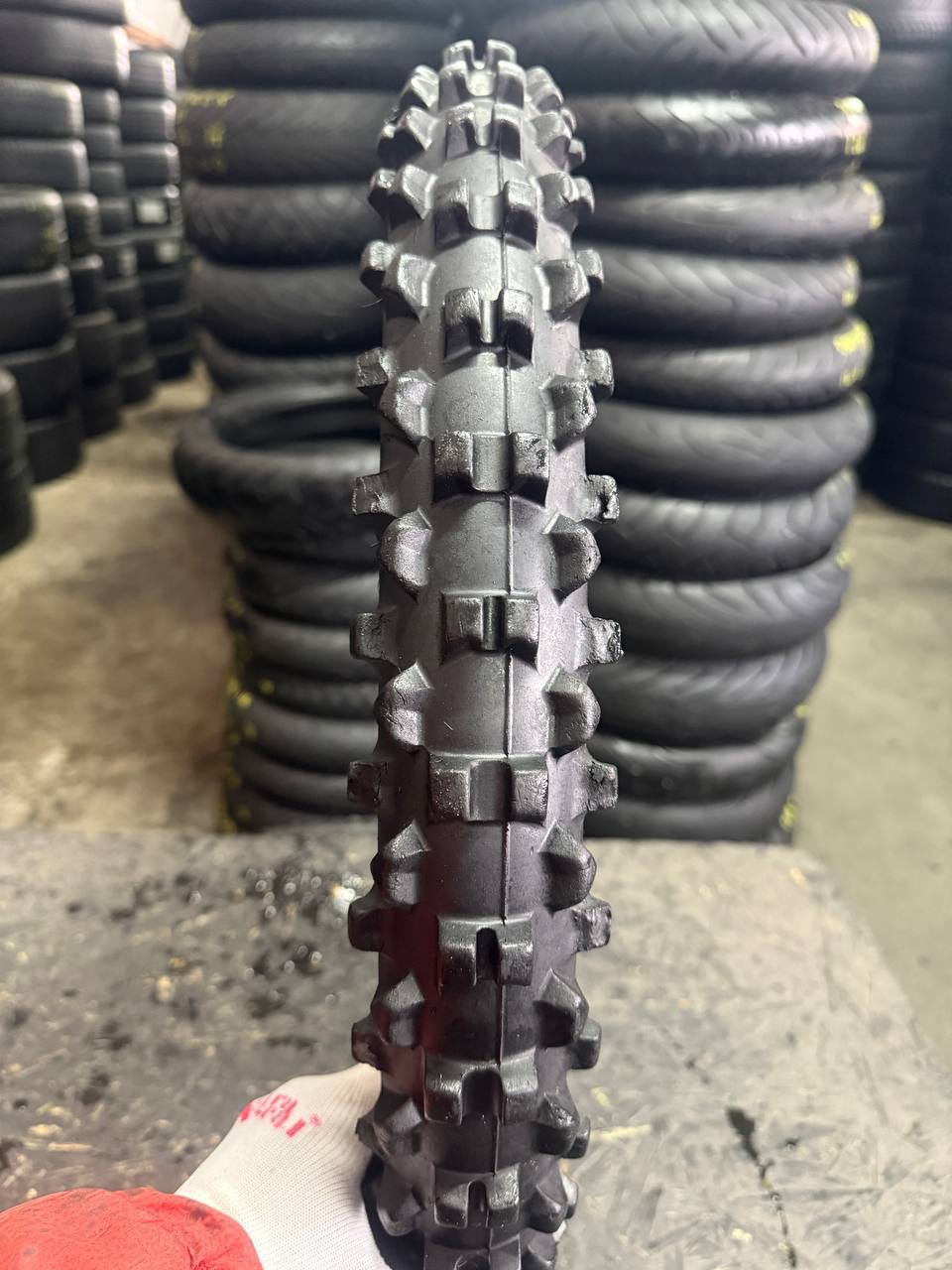 70/100 R19 Pirelli Scorpion MX32
