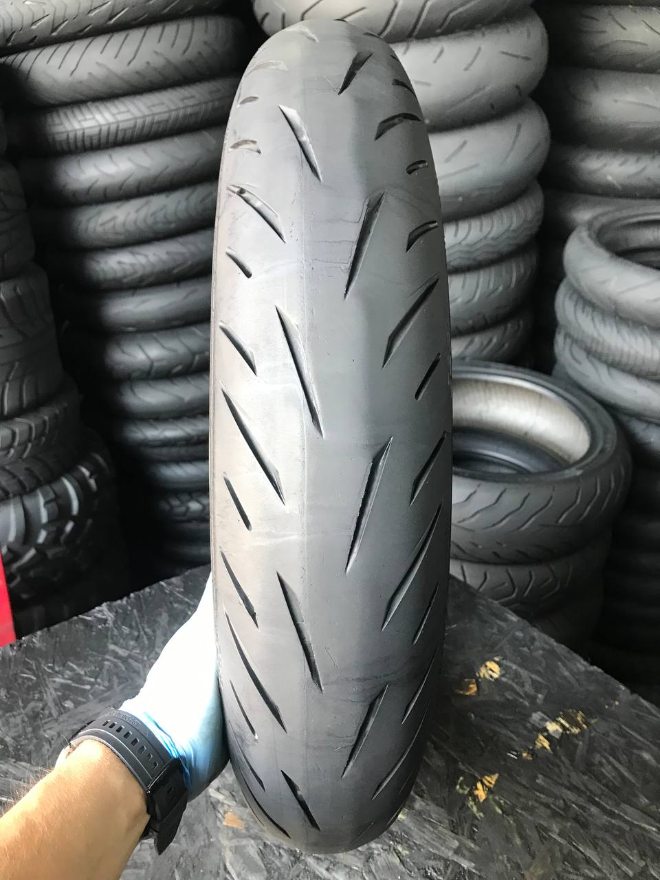120/70 R17 Bridgestone Battlax Hypersport S22F
