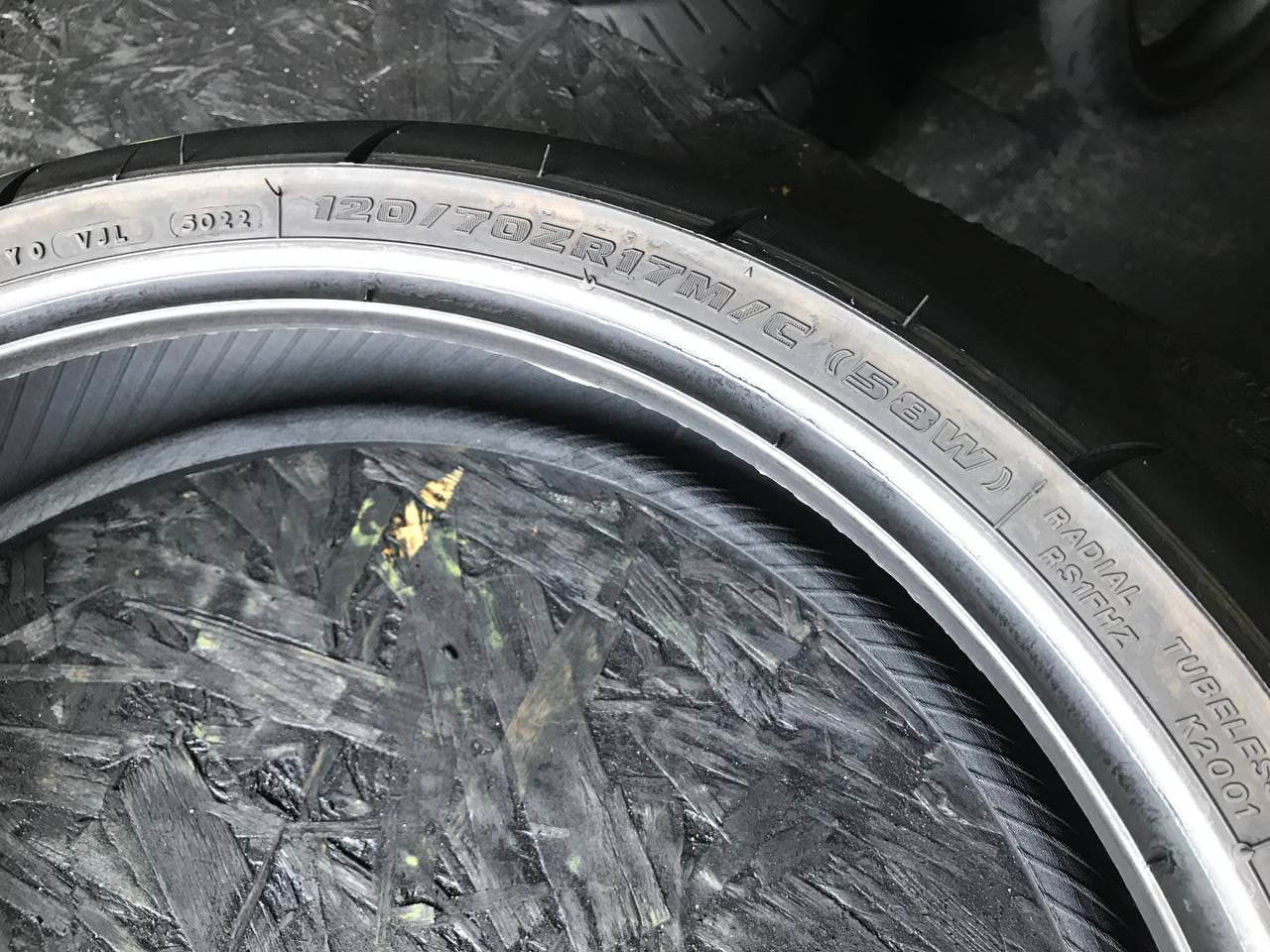 120/70 R17 Bridgestone Battlax Racing Street RS11F