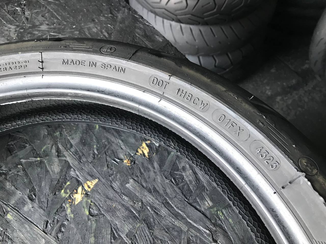 120/70 R17 Michelin Road 5