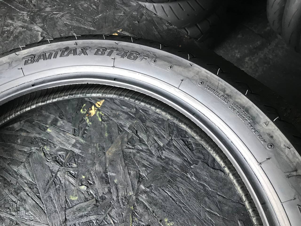 100/90 R18 Bridgestone Battlax BT46F