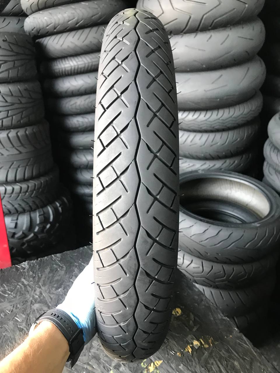 100/90 R18 Bridgestone Battlax BT46F