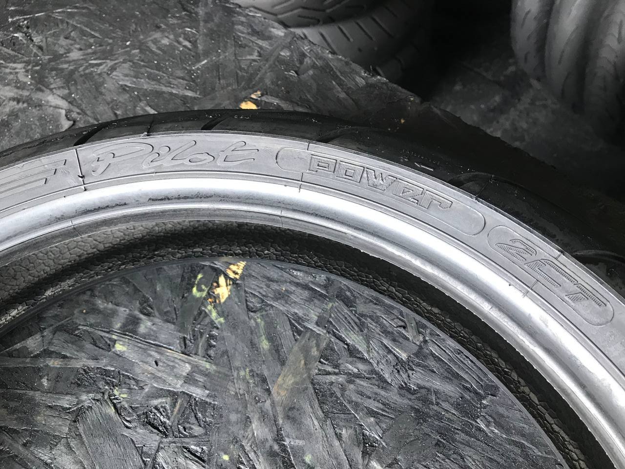 120/70 R17 Michelin Pilot Power 2CT