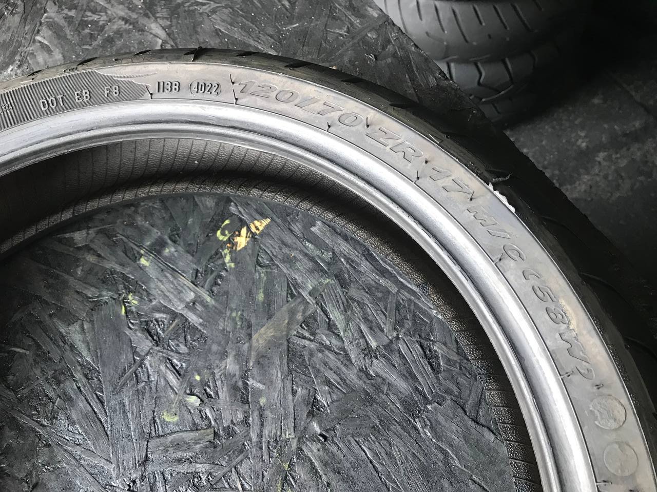 120/70 R17 Pirelli Angel GT II