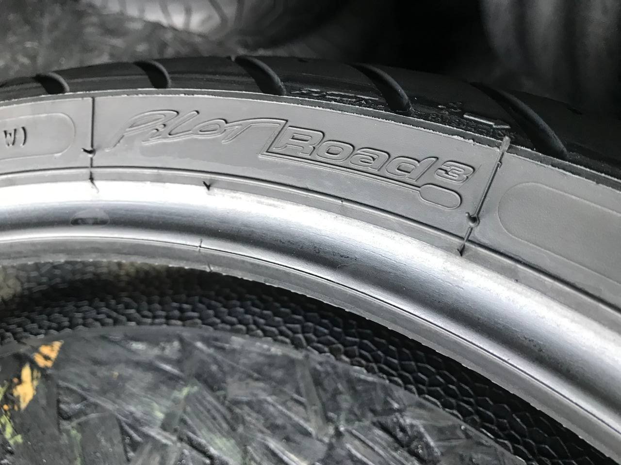 120/70 R17 Michelin Pilot Road 3