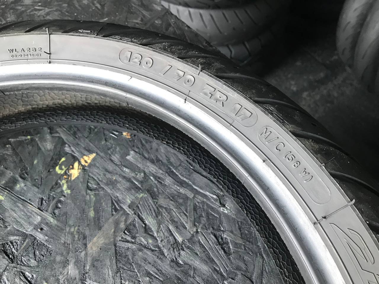 120/70 R17 Michelin Pilot Road 3