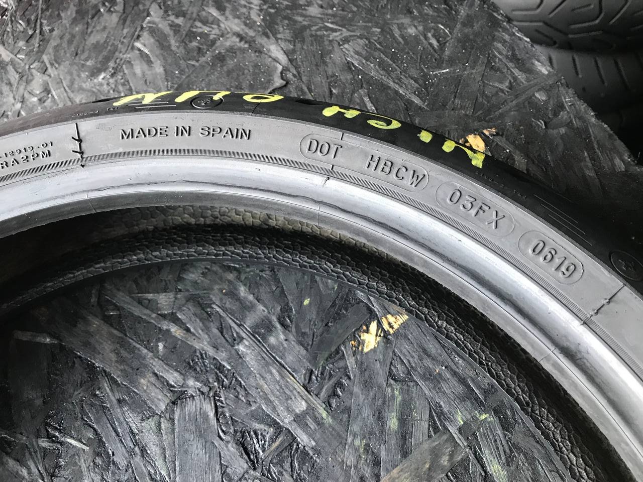 120/70 R17 Michelin Road 5