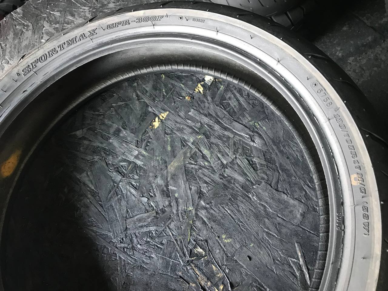 120/70 R17 Dunlop Sportmax GPR 300F