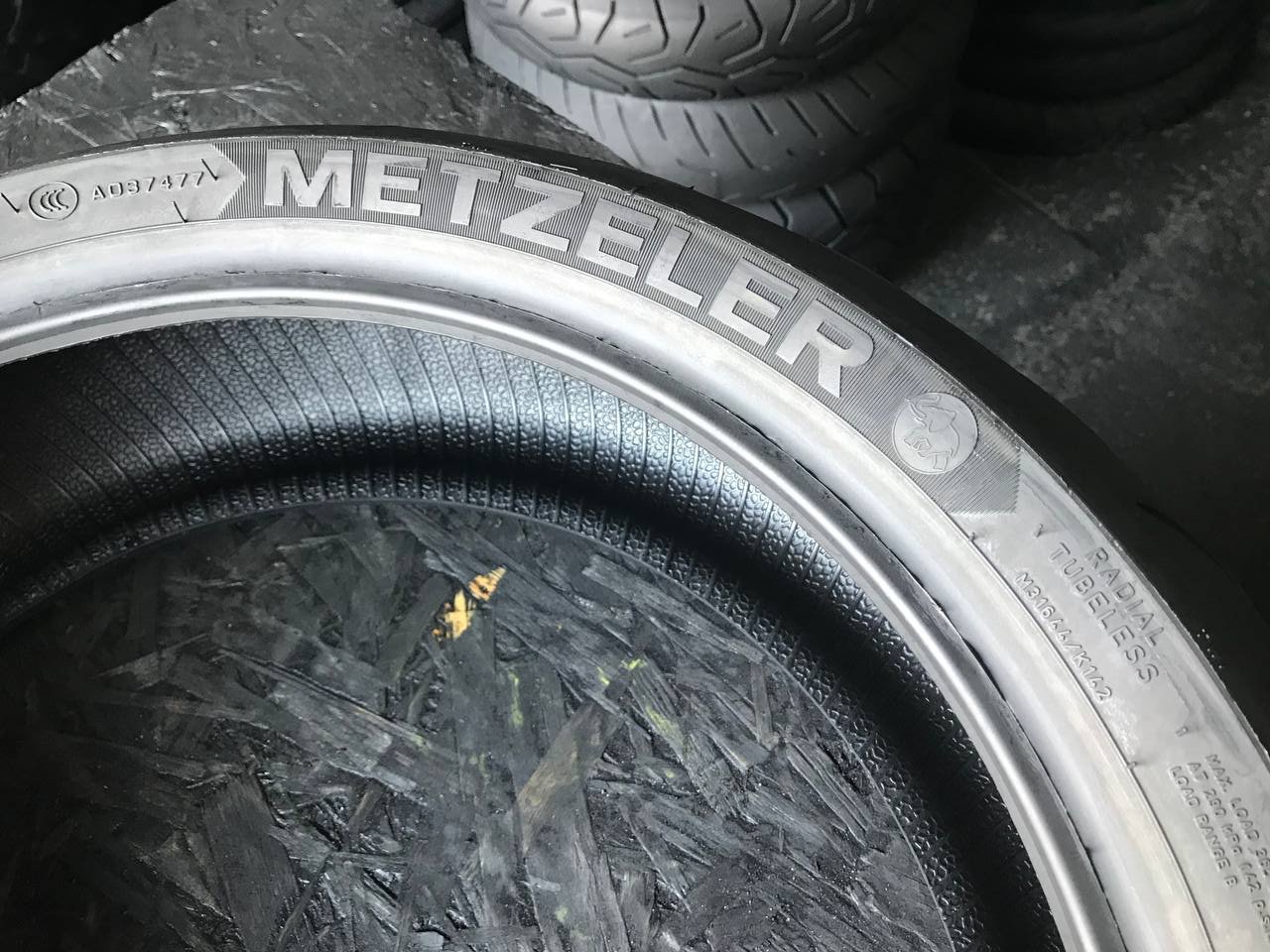 180/55 R17 Metzeler Sportec M9 RR