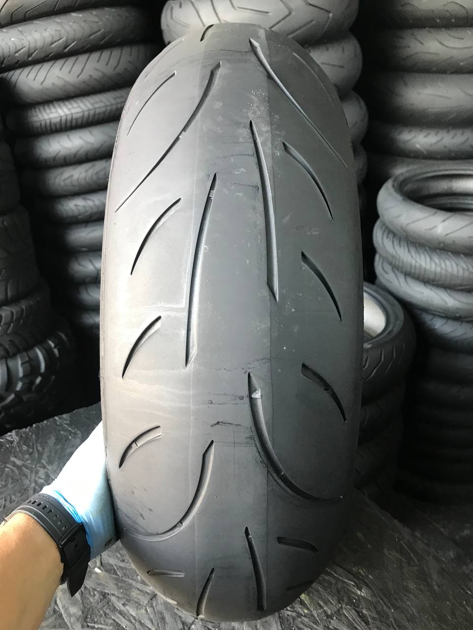 180/55 R17 Metzeler Sportec M9 RR