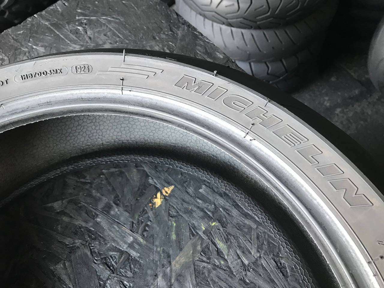 180/55 R17 Michelin Pilot Power 2CT