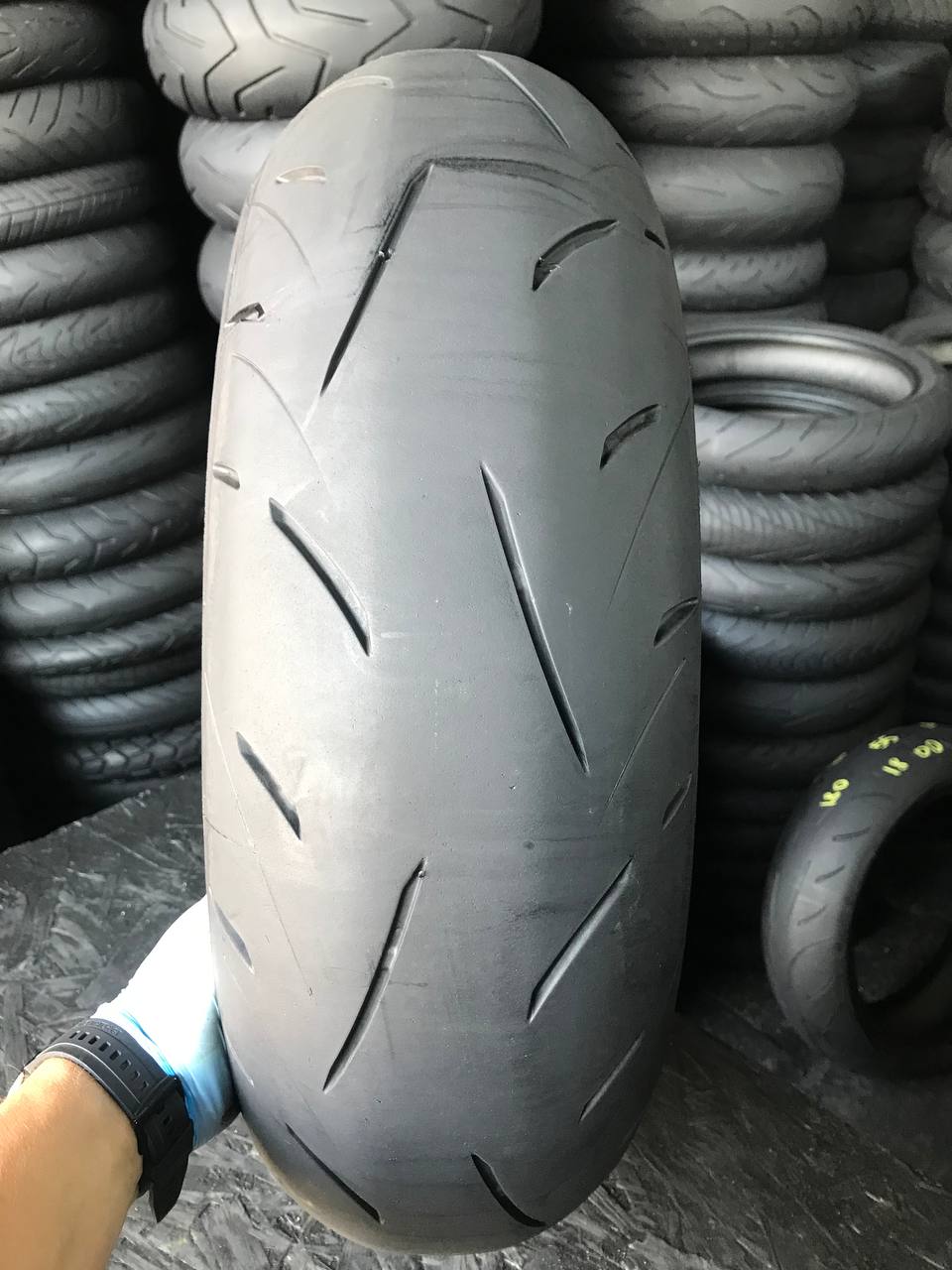 180/55 R17 Dunlop SportMax RoadSport 2