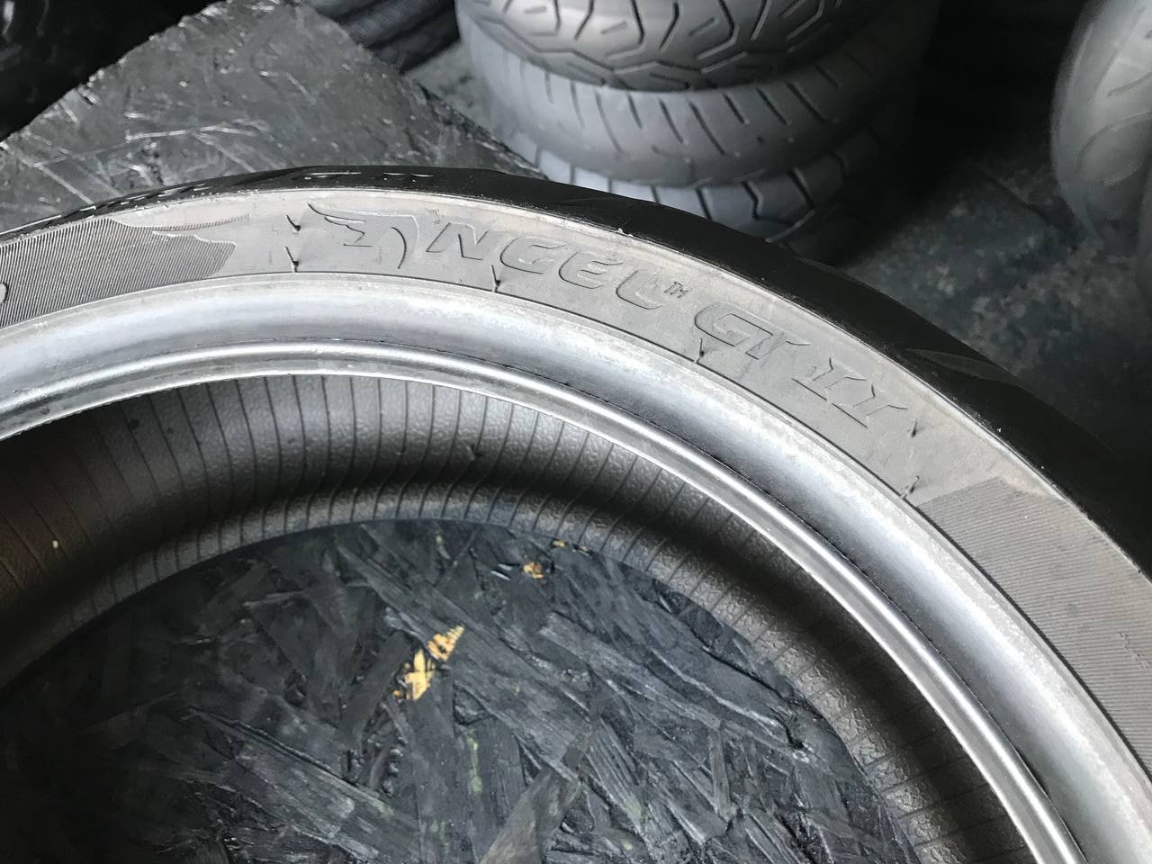 180/55 R17 Pirelli Angel GT II