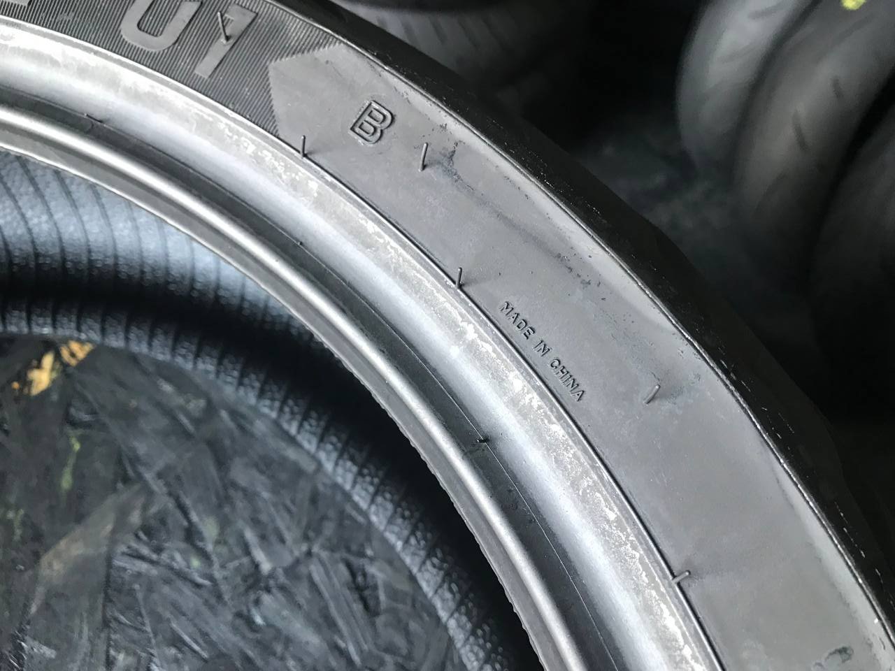 180/55 R17 Metzeler Roadtec 01