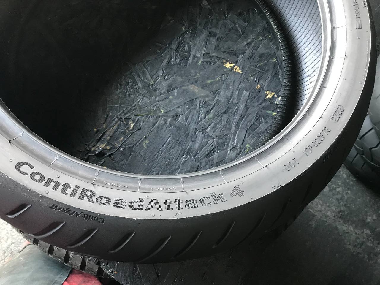 180/55 R17 Continental ContiRoadAttack 4