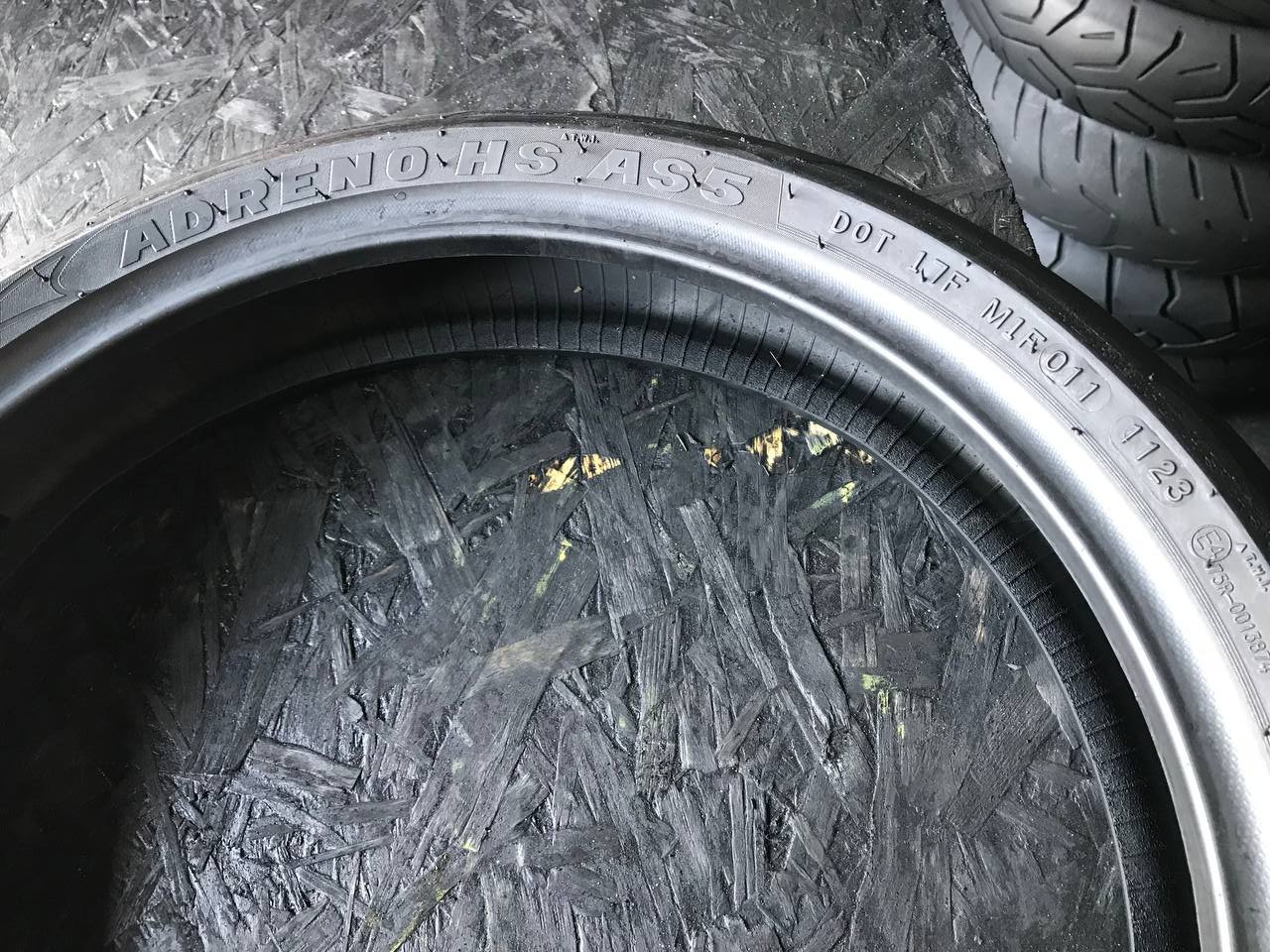 110/70 R17 CST Adreno HS AS5