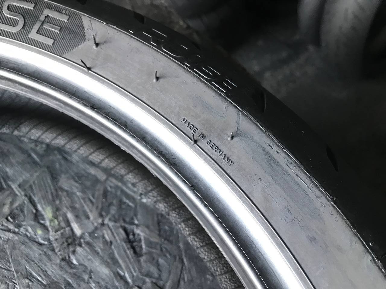 120/70 R17 Metzeler Roadtec 01 SE
