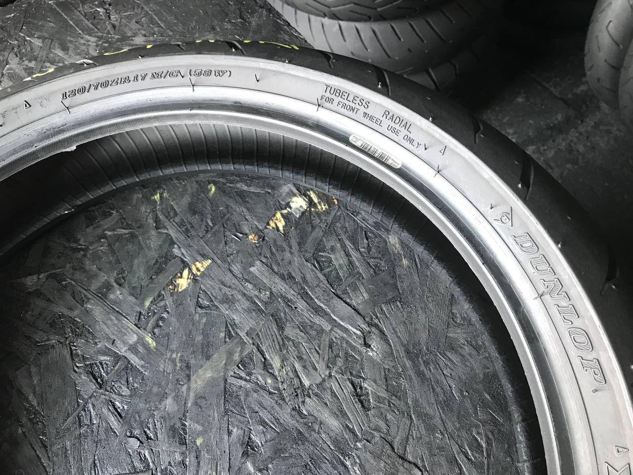 120/70 R17 Dunlop Sportmax GPR 300F