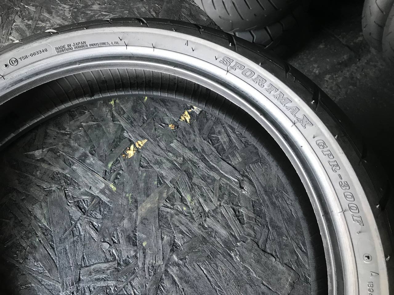 120/70 R17 Dunlop Sportmax GPR 300F