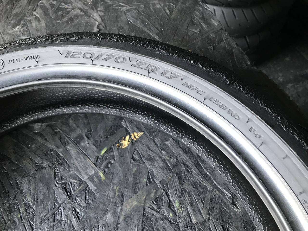 120/70 R17 Pirelli Diablo Supercorsa SP