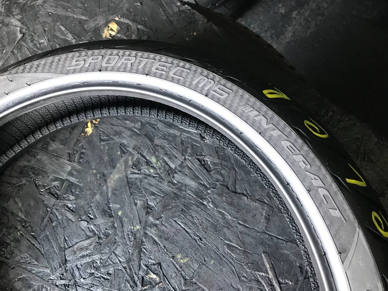 110/70 R17 Metzeler Sportec M5 Interact