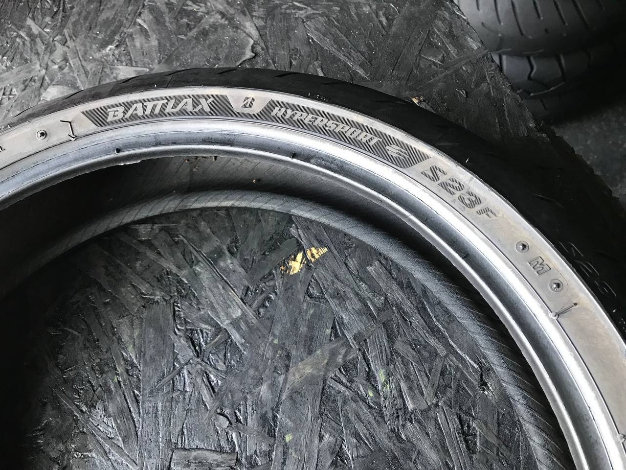 120/70 R17 Bridgestone Battlax Hypersport S23F