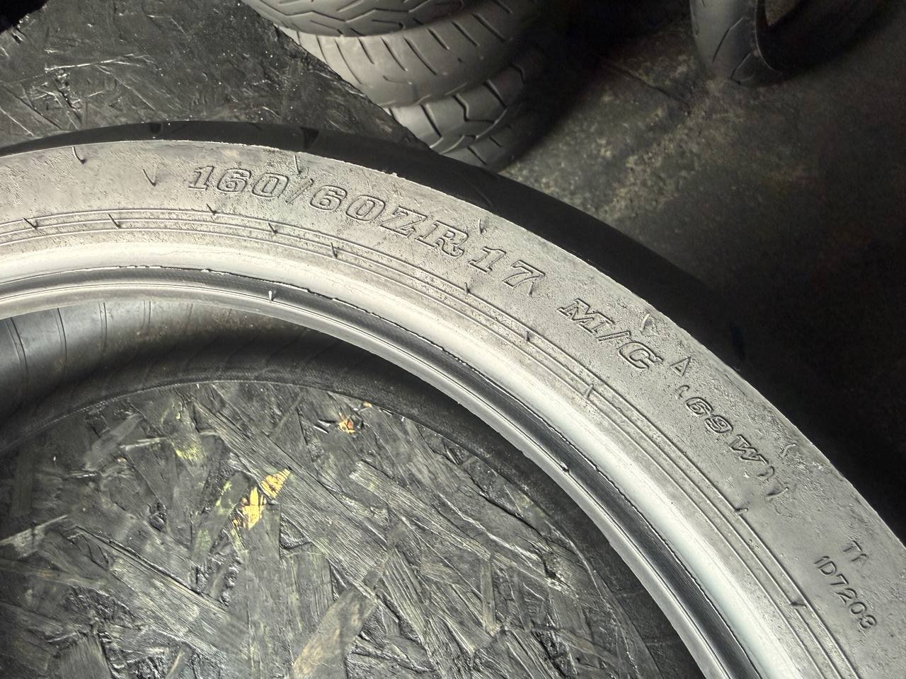 160/60 R17 Dunlop SportMax RoadSport 2