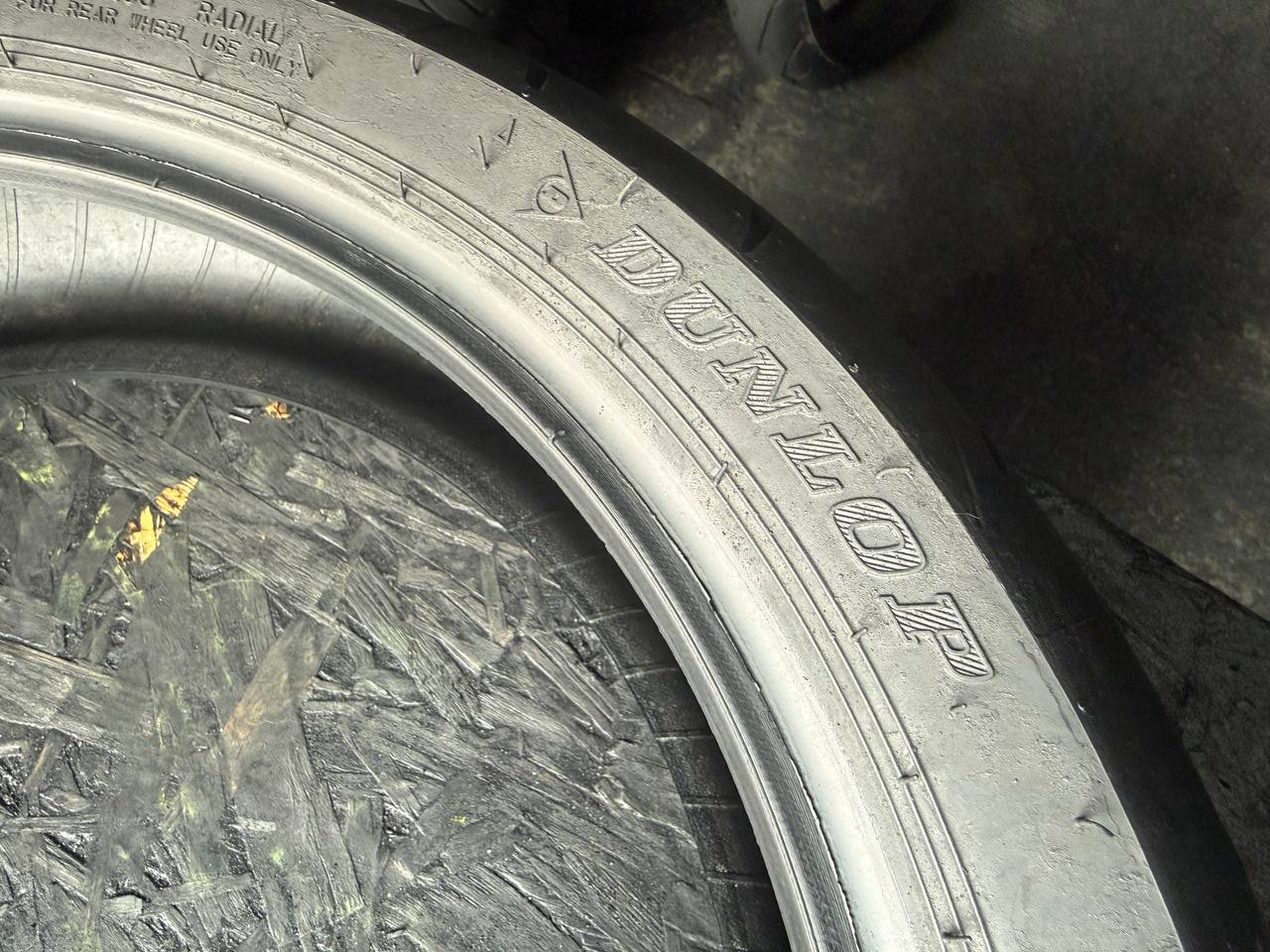 160/60 R17 Dunlop SportMax RoadSport 2