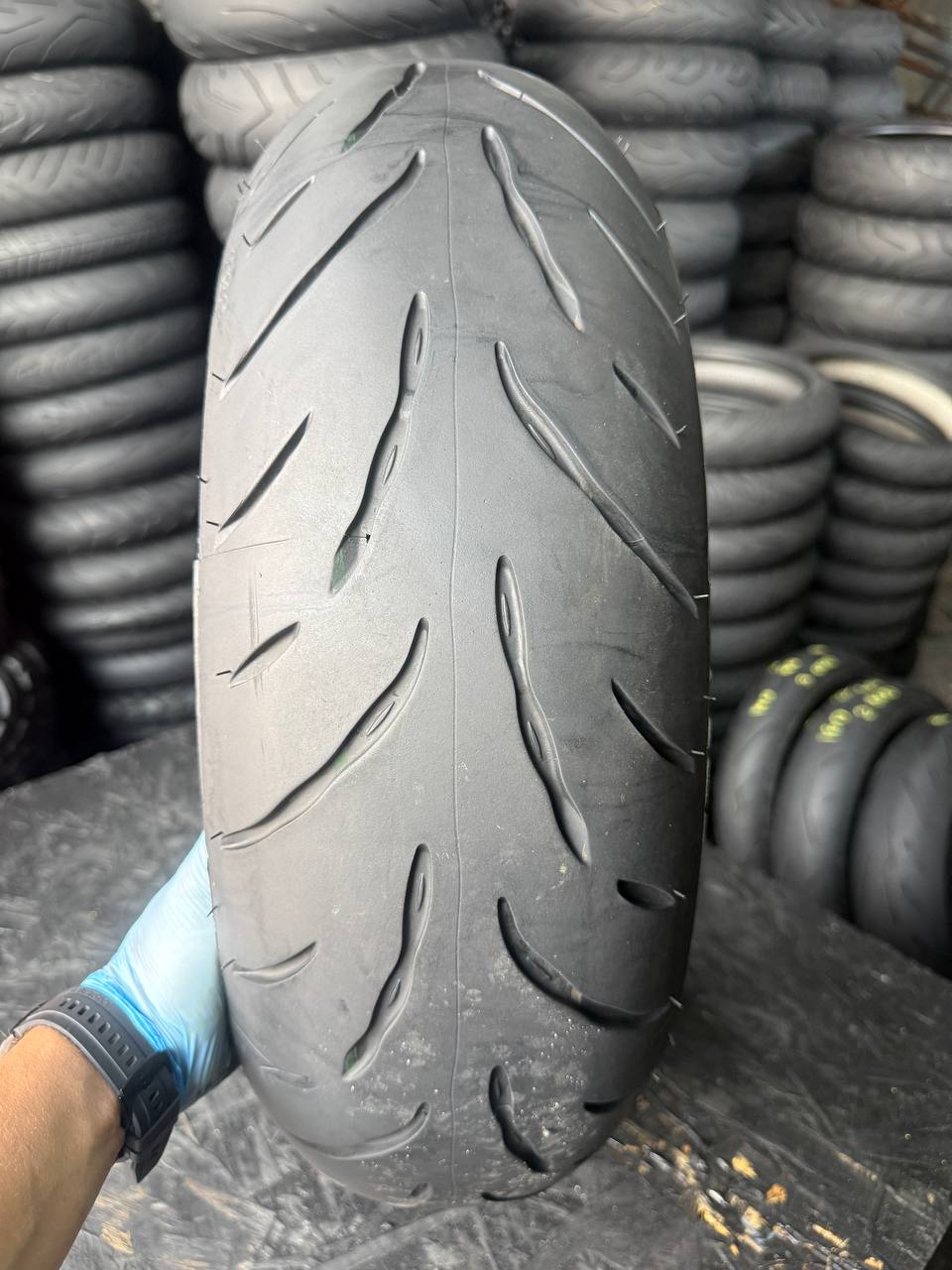 180/55 R17 Bridgestone Battlax Sport Touring T32R
