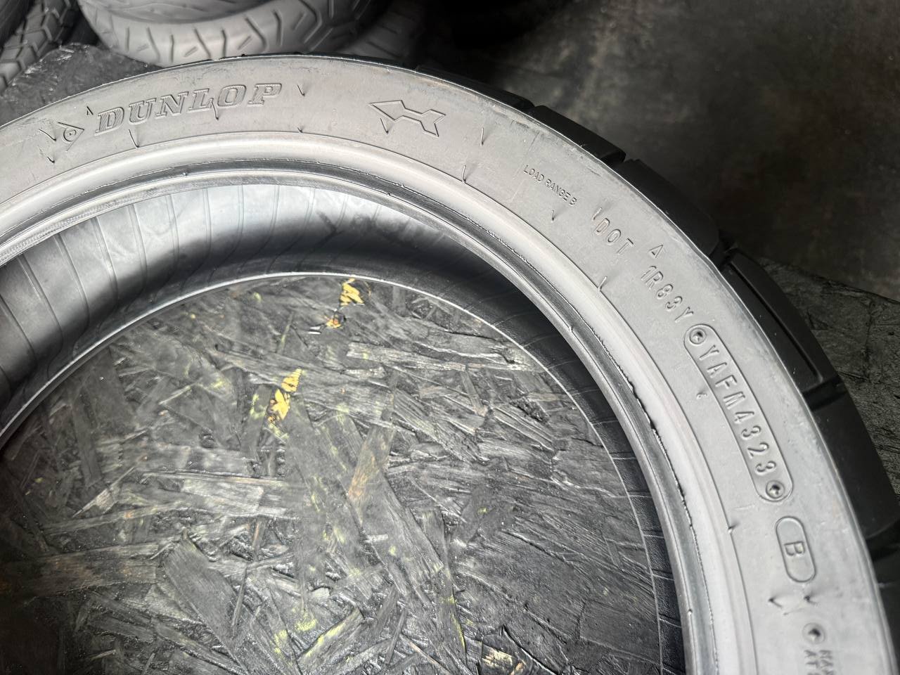 160/60 R17 Dunlop Trailmax Mixtour