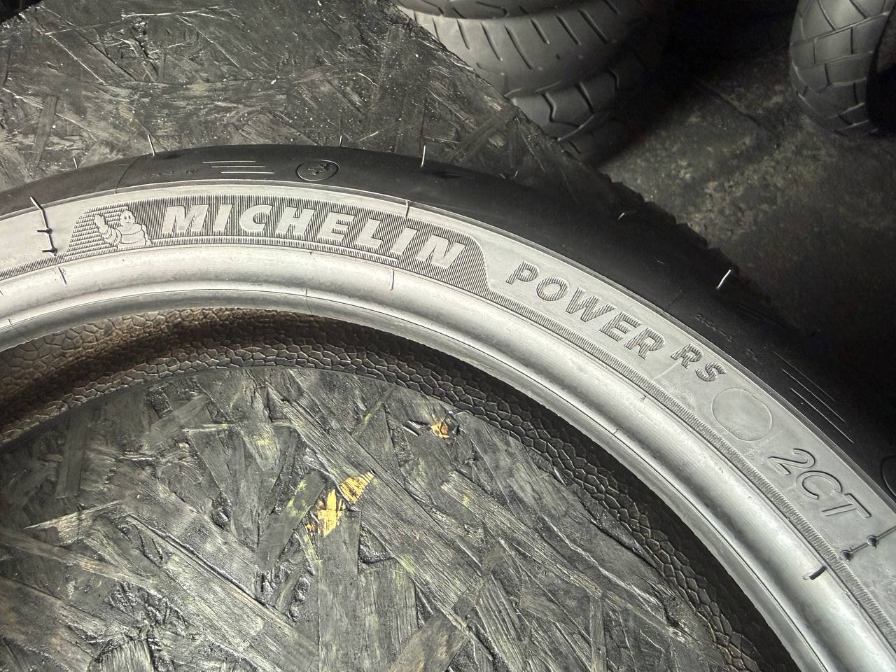 120/70 R17 Michelin Power RS