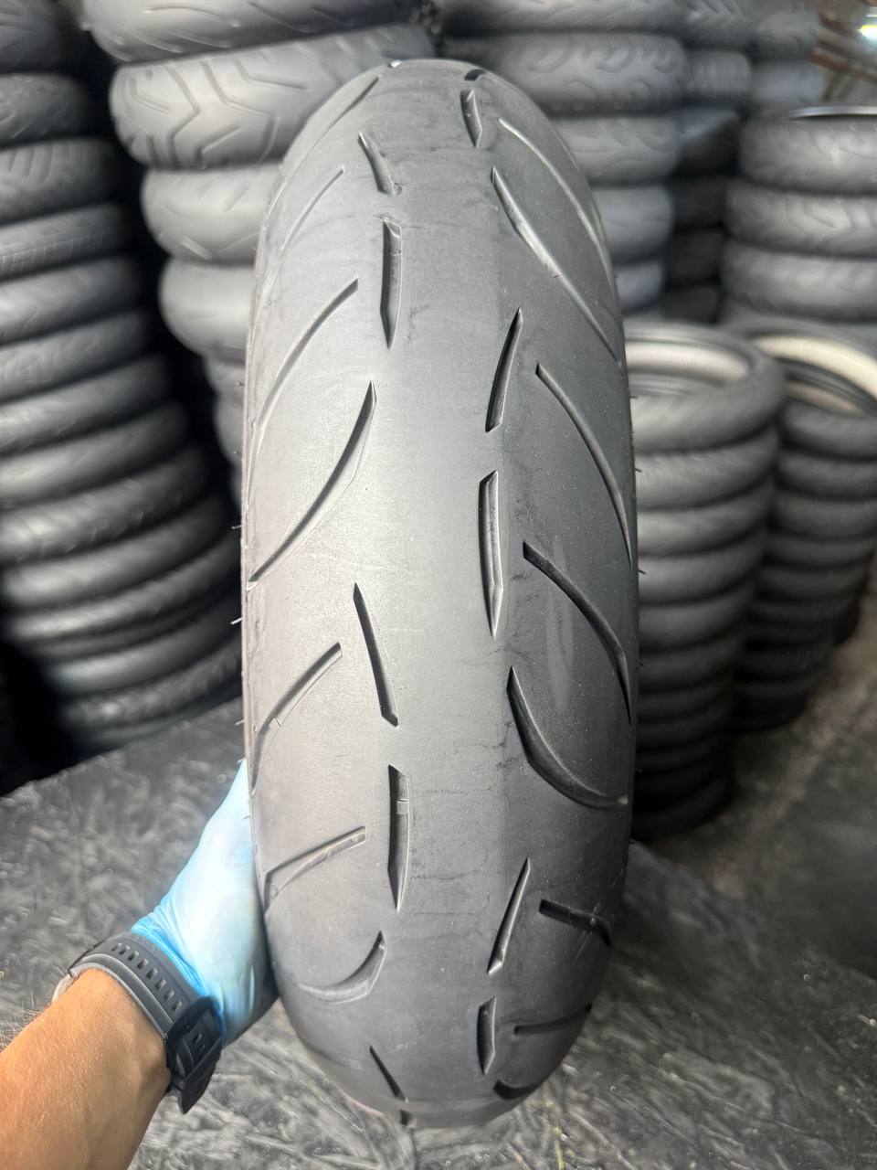 150/60 R17 Metzeler Sportec M7 RR
