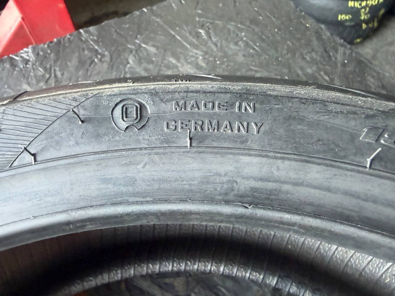 180/55 R17 Metzeler Roadtec Z8 Interact