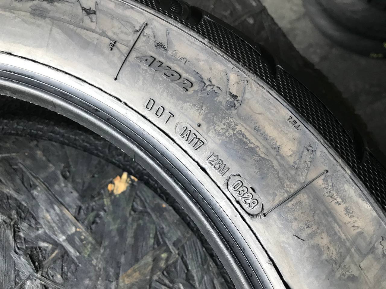160/70 R17 Avon AV92 Cobra Chrome