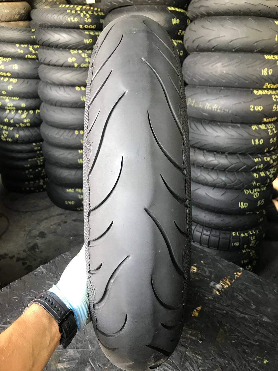 130/70 R18 Avon AV91 Cobra Chrome
