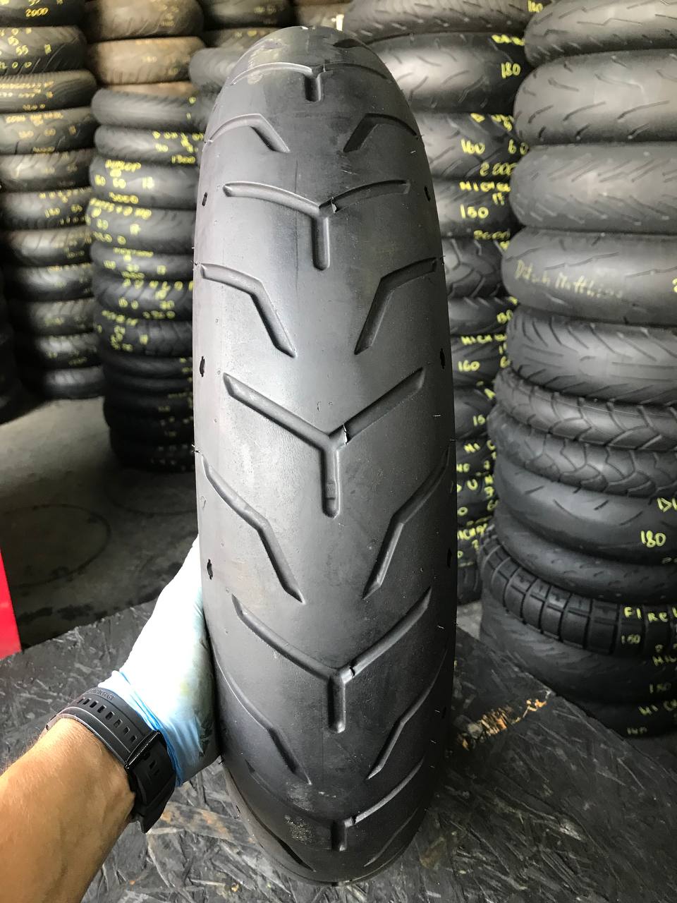 130/60 R19 Dunlop D408F