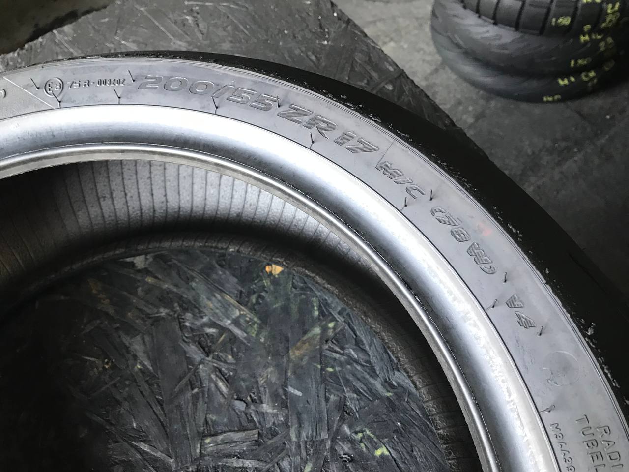 200/55 R17 Pirelli Diablo Supercorsa SP