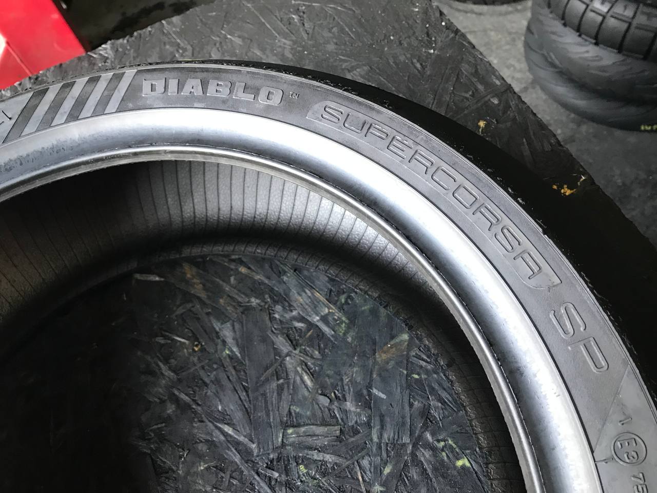 200/55 R17 Pirelli Diablo Supercorsa SP