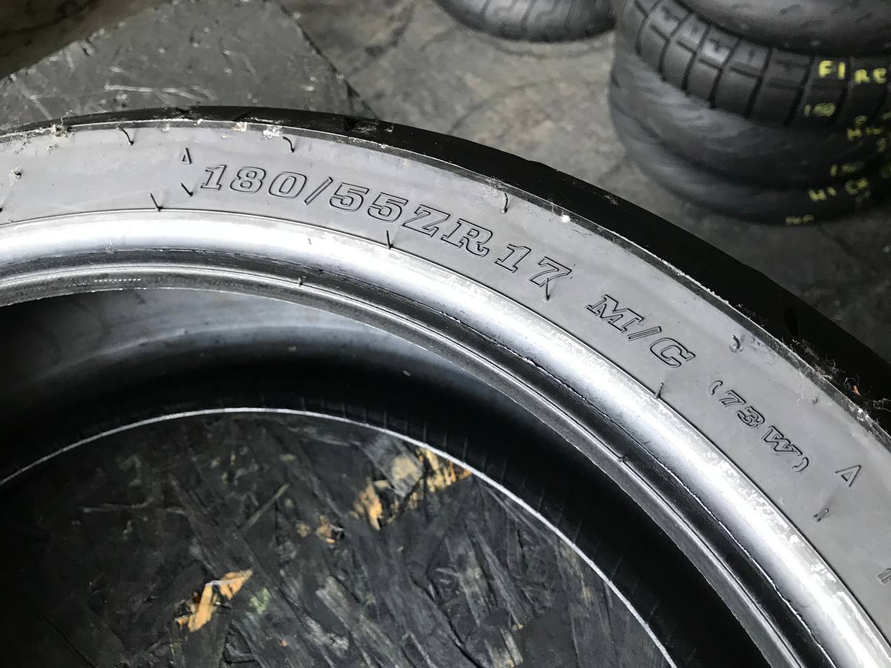 180/55 R17 Dunlop SportMax RoadSport 2