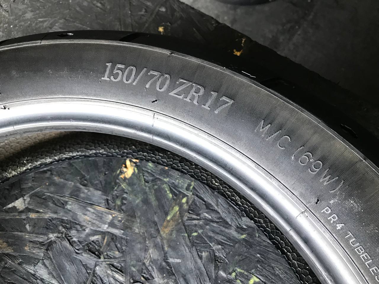 150/70 R17 Michelin Scorcher 11T