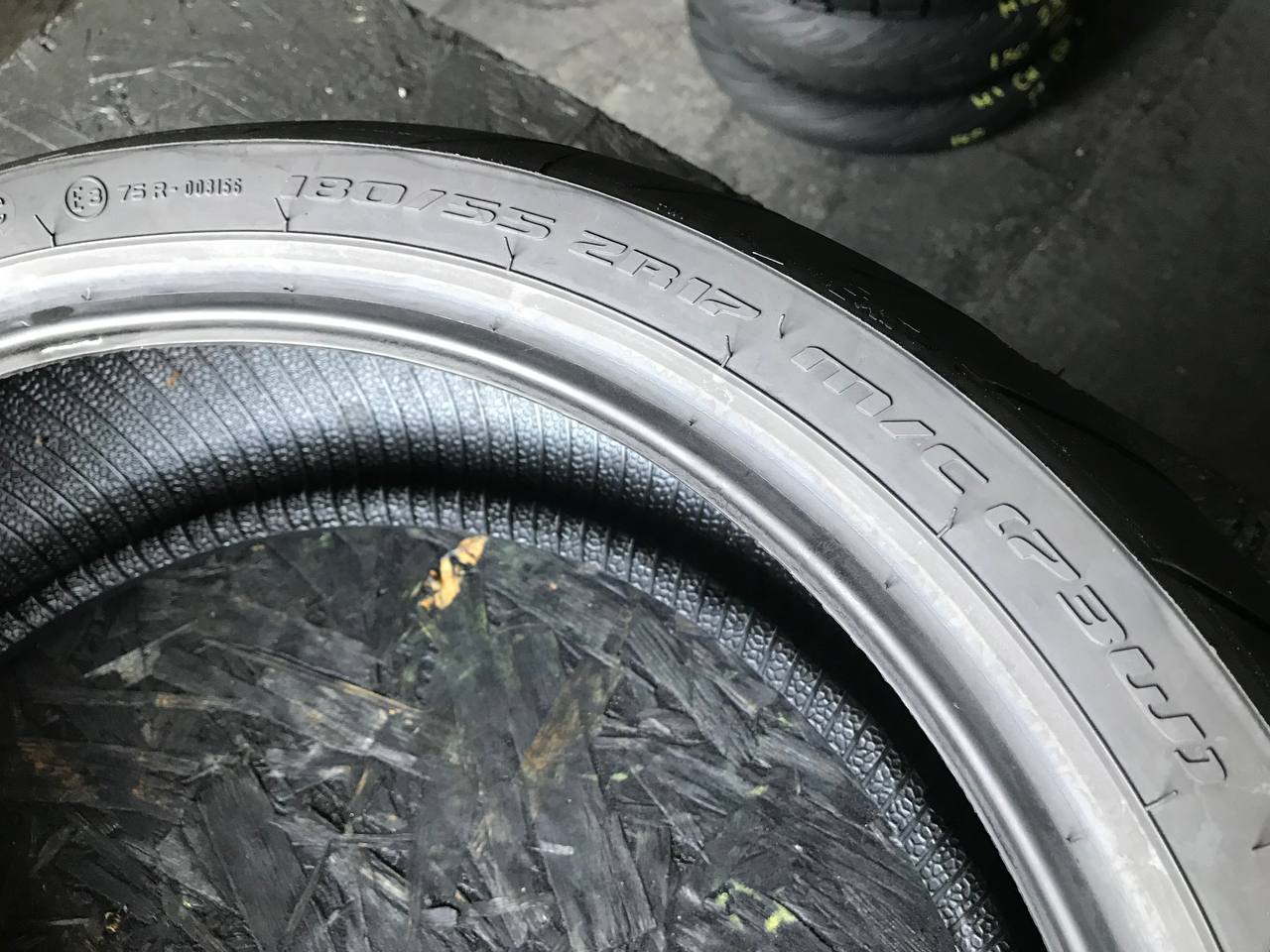 180/55 R17 Metzeler Roadtec Z8 Interact